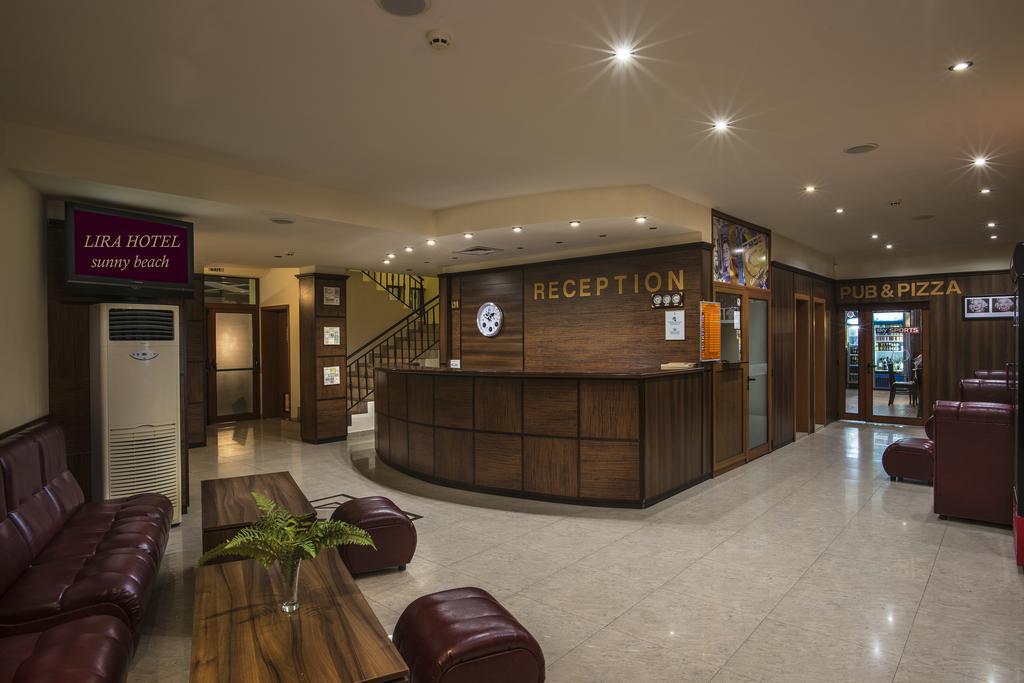 Hotel Lira Pantai Sunny Bagian luar foto
