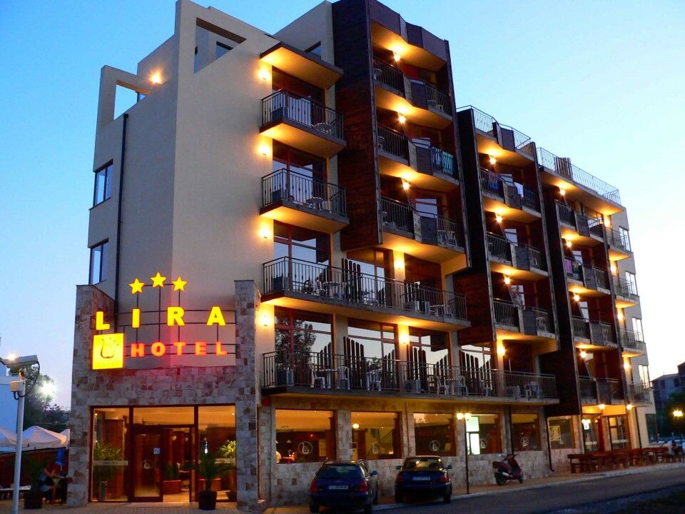 Hotel Lira Pantai Sunny Bagian luar foto